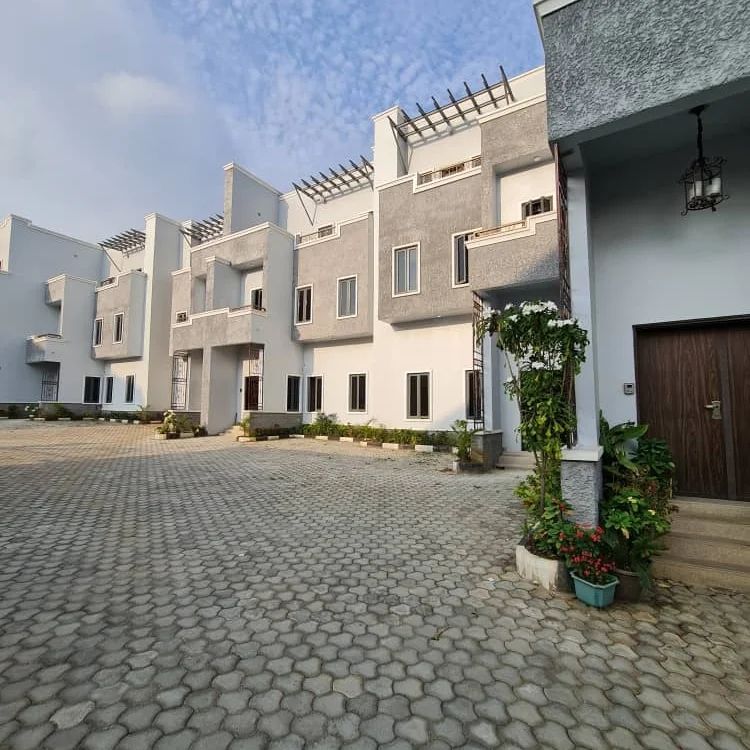 Disanna Residences, Guzape
